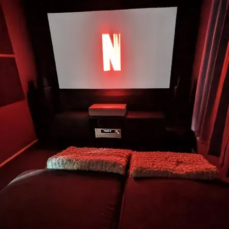 Villa Cozy Villa, Hot Tube And Cinema *