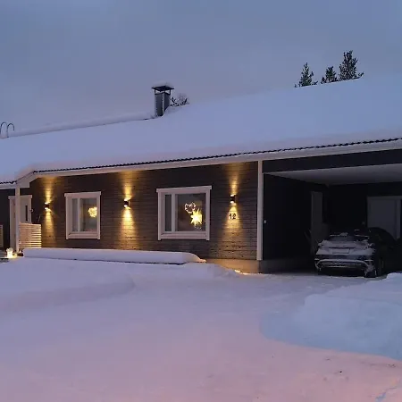 וילה Cozy Villa, Hot Tube And Cinema רובניימי