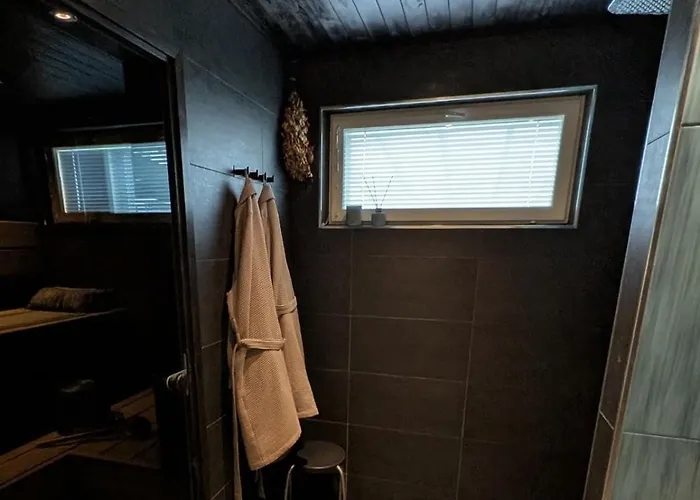 Cozy Villa, Hot Tube And Cinema *